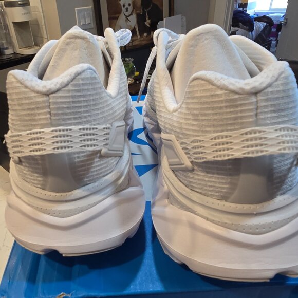 Hoka One One Elevon X White Running White / White Shoes 1165230-WMC SIze 10 NEW - Picture 6 of 15